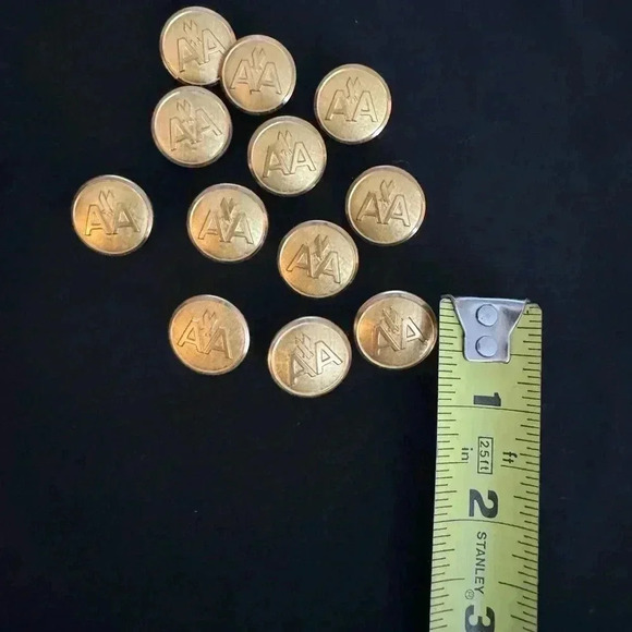 VTG 12 American Airlines Buttons - Picture 3 of 3